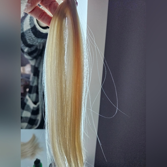 NEW! Customized hair Extensions - Picture 3 of 6